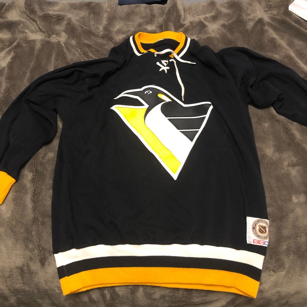 Vintage Pittsburgh Penguins sweater